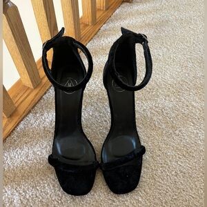 Velvet strappy heel